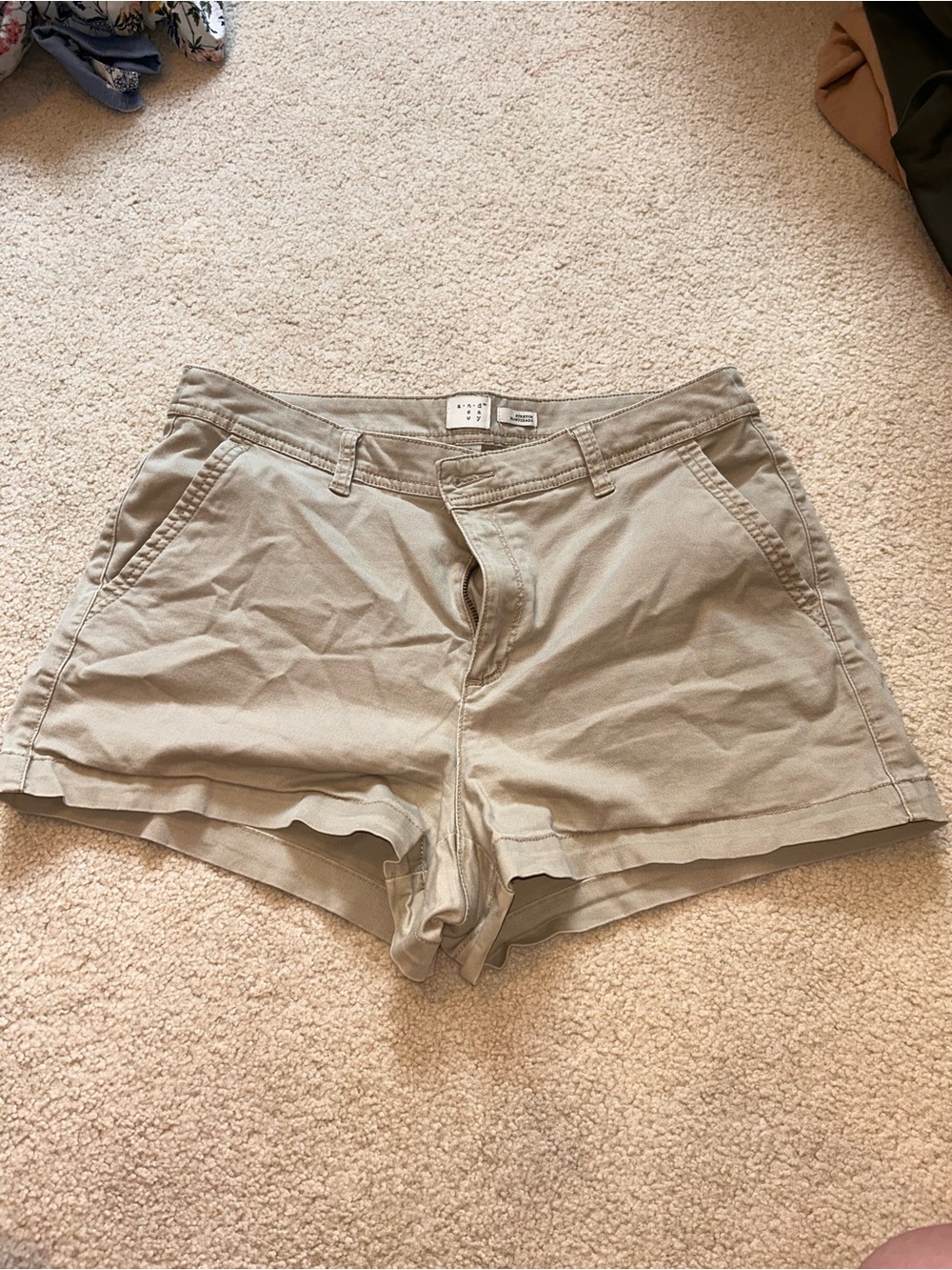 a new day Women's Khaki Utility Cargo Shorts
